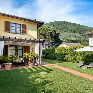 La Rondine Tra Pisa E Lucca Bed and breakfast